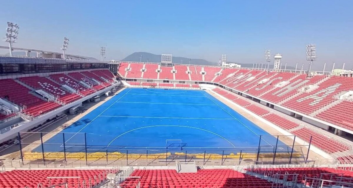 Largest Hockey Stadiums in the World SEE PICS